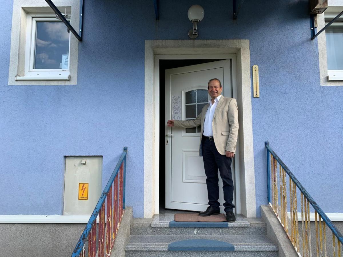 Abdalla Apartments Knittelfeld Buitenkant foto