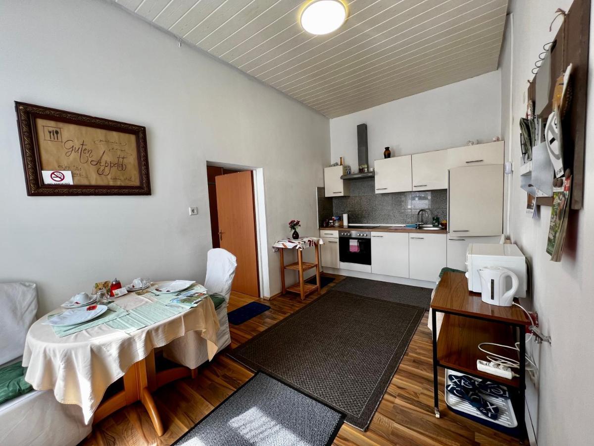 Abdalla Apartments Knittelfeld Buitenkant foto